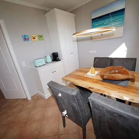 Διαμέρισμα In Mit Sonniger Terrasse By Interhome *