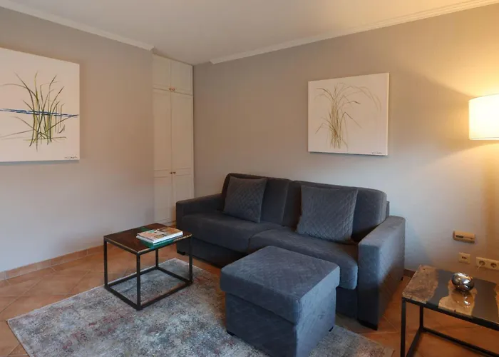 Appartement In Mit Sonniger Terrasse By Interhome *